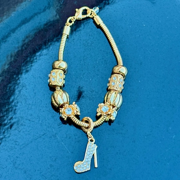 Gold colored Bracelet with High Heel Shoe Charm with Rhinestones - Picture 1 of 7